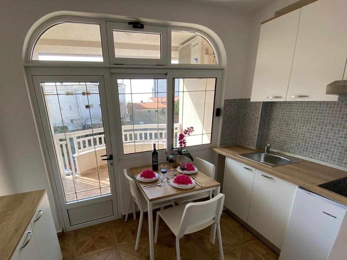 Apartments Kovac Makarska Exterior foto