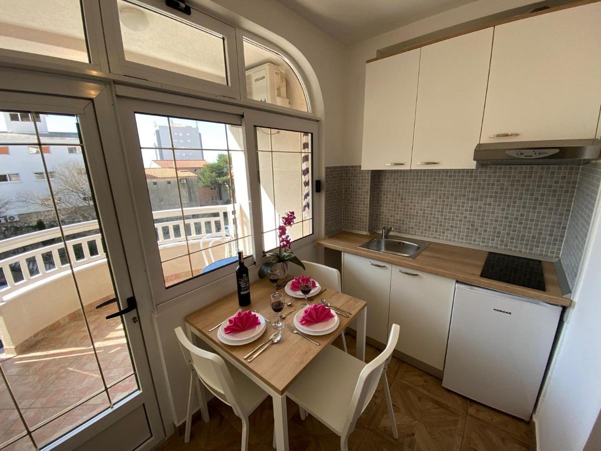 Apartments Kovac Makarska Exterior foto