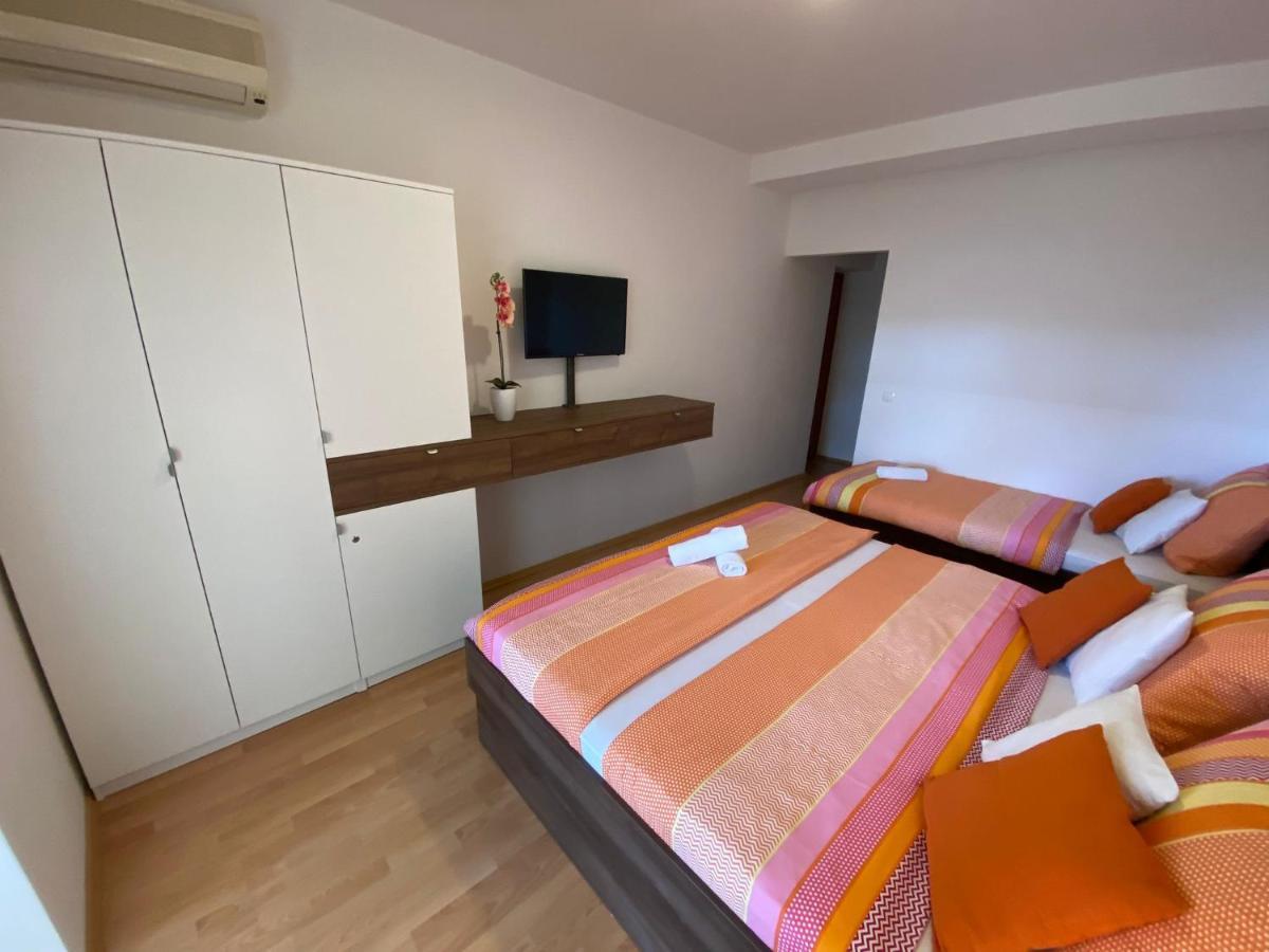 Apartments Kovac Makarska Exterior foto