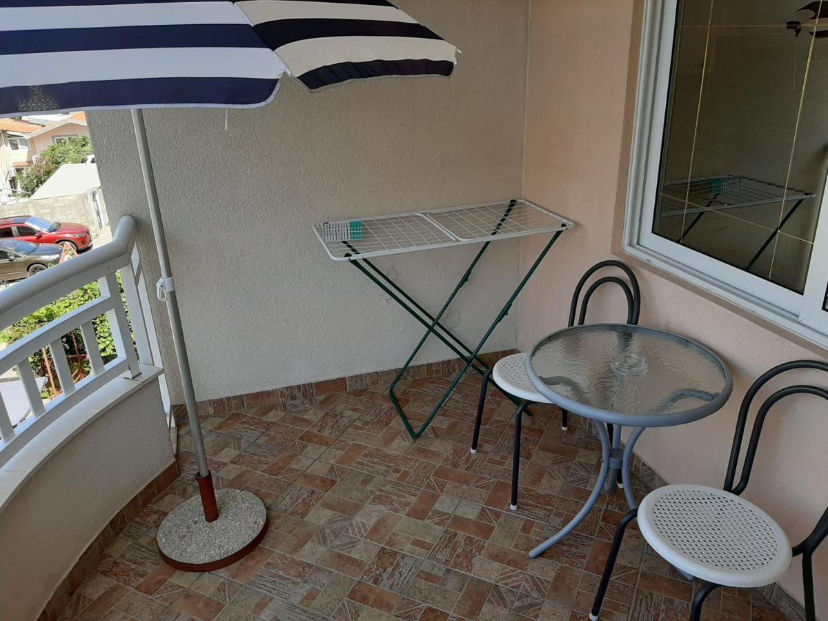 Apartments Kovac Makarska Exterior foto