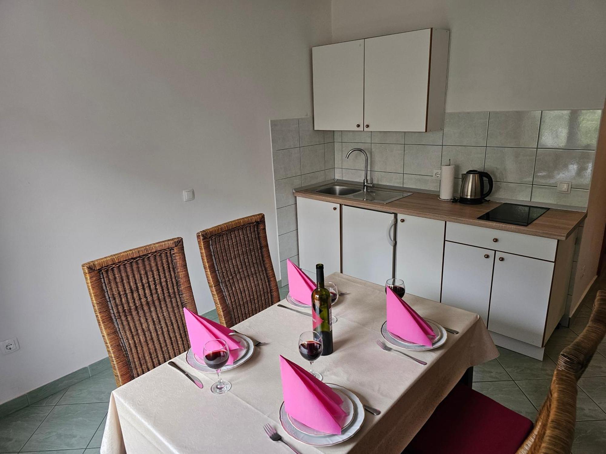 Apartments Kovac Makarska Zimmer foto