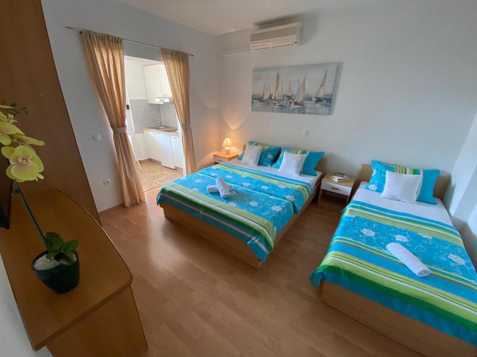 Apartments Kovac Makarska Zimmer foto