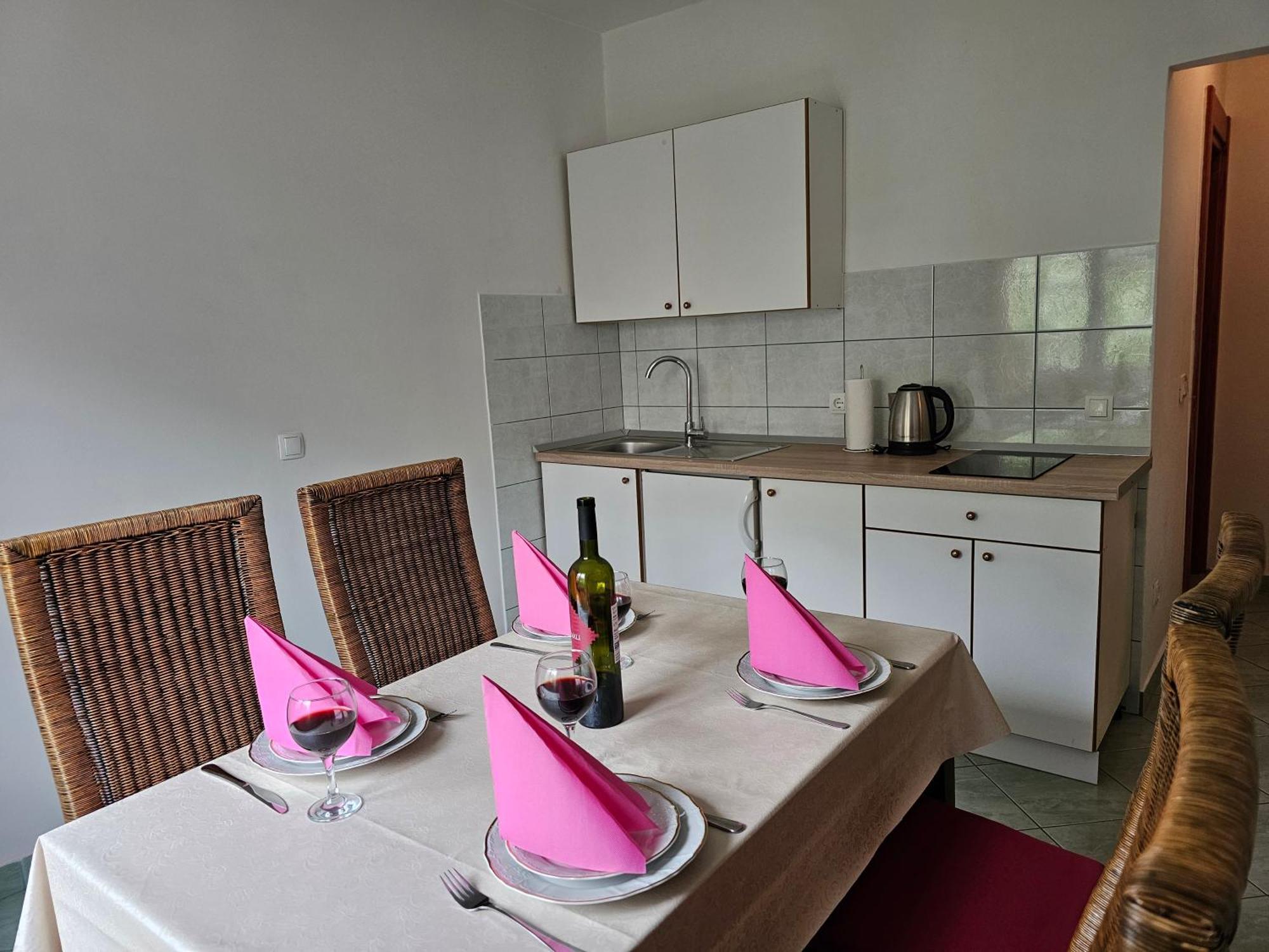 Apartments Kovac Makarska Zimmer foto