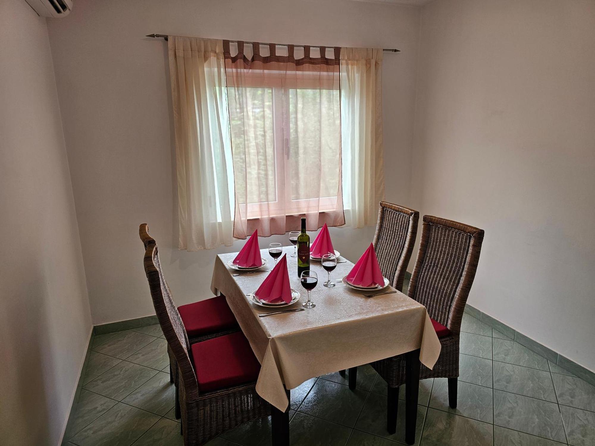 Apartments Kovac Makarska Zimmer foto