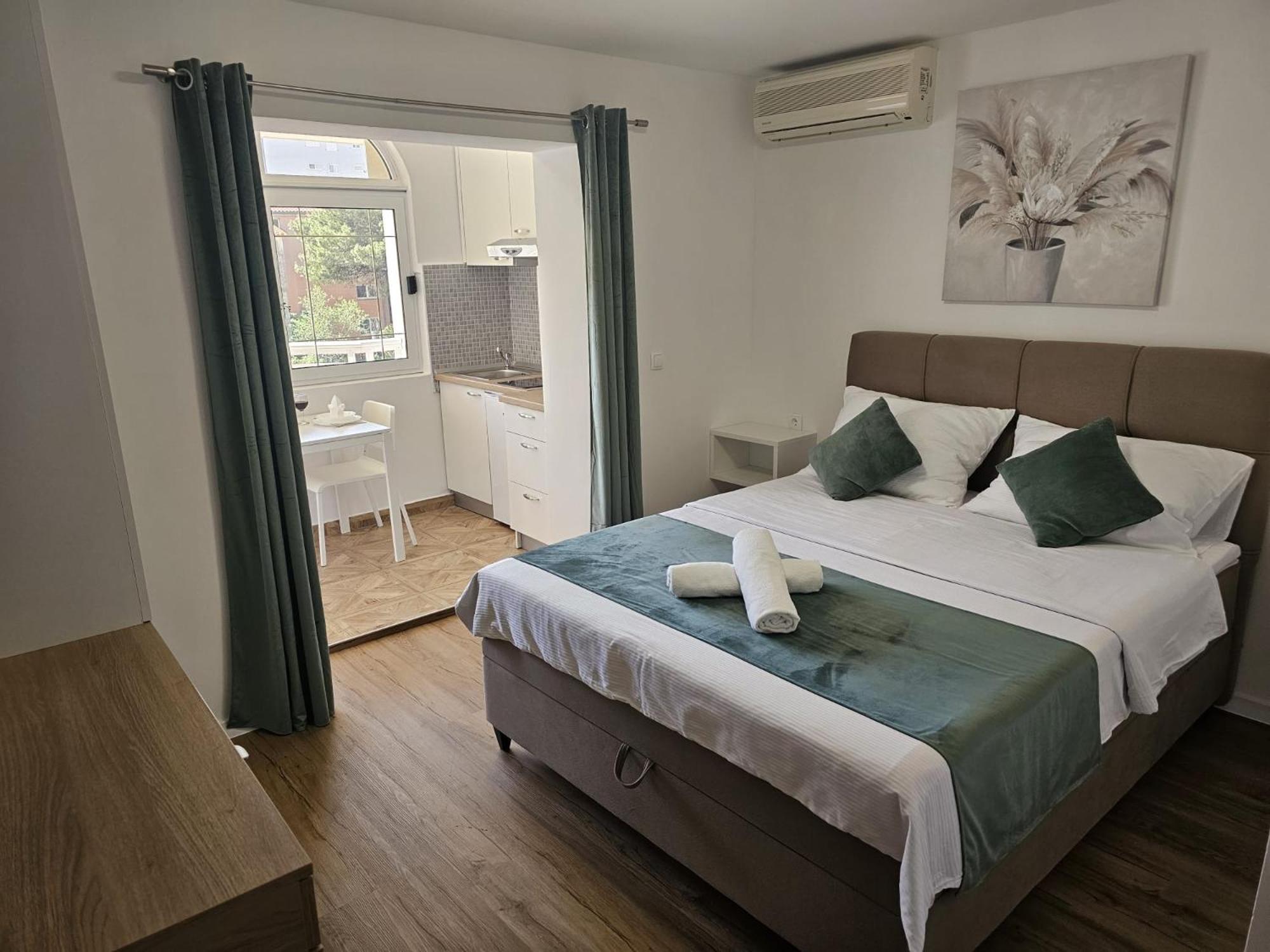 Apartments Kovac Makarska Zimmer foto